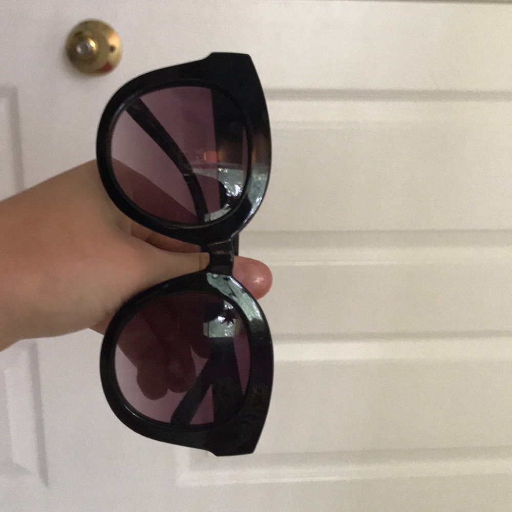 Black cat eye sunglasses